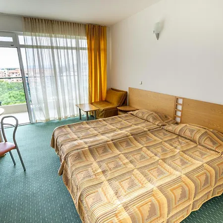 славянски 3*