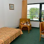 Hotel Slavyanski 3*