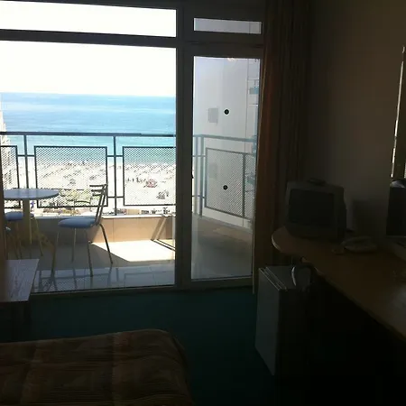 Slavyanski ホテル