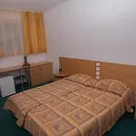 فندق Slavyanski