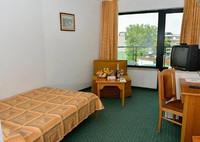 Hotel Slavyanski 3*